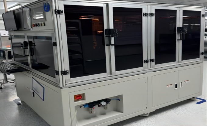 點(diǎn)光源自動切卡腳一體機(jī)